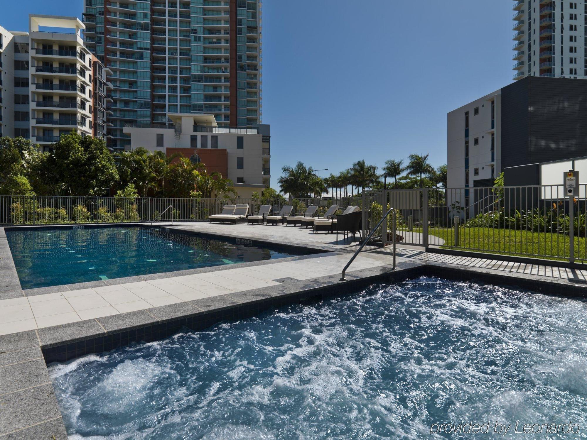 Meriton Serviced Apartments Aqua Street Gold Coast Esterno foto