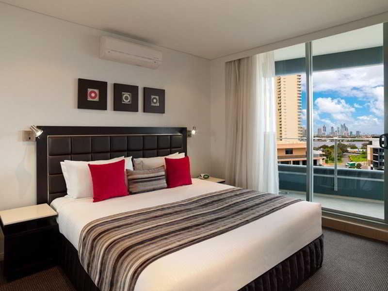 Meriton Serviced Apartments Aqua Street Gold Coast Esterno foto